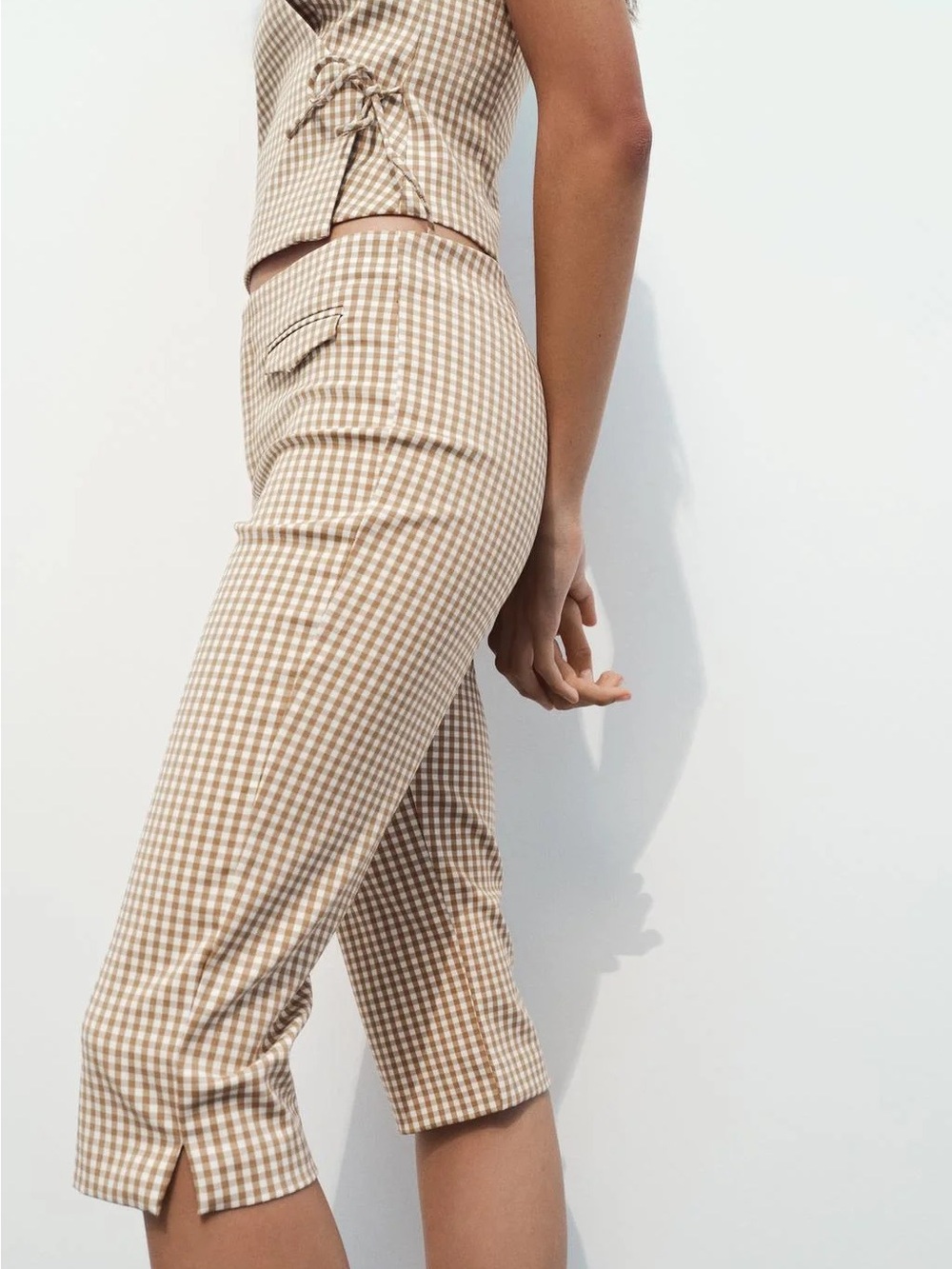 Zara Beige Gingham Capris